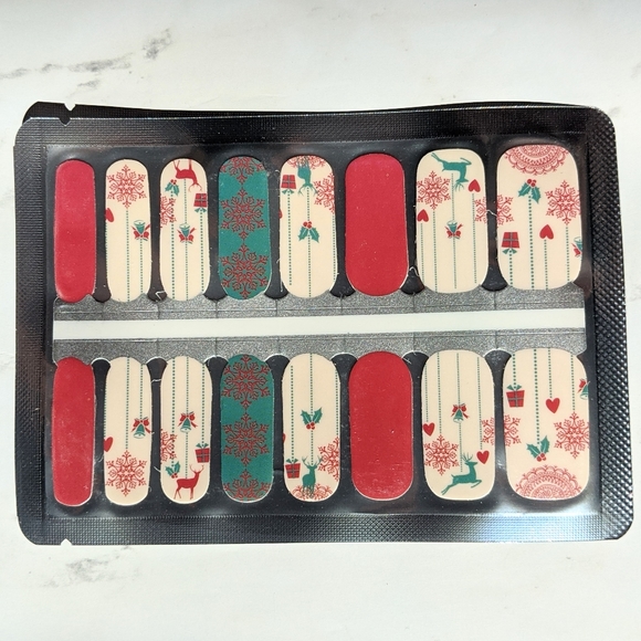 5 for $20 Nail Wraps- Winter Cozy - Picture 2 of 8